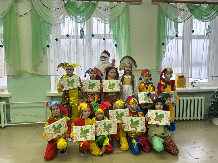 Подарки от губернатора.