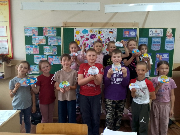 День рождения легендарного "Артека" / первый день сборов в 8 классе.